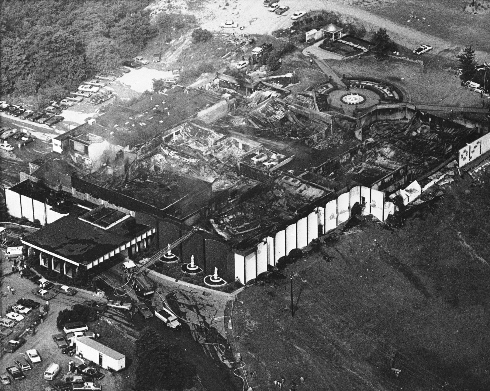 1977: The Beverly Hills Supper Club